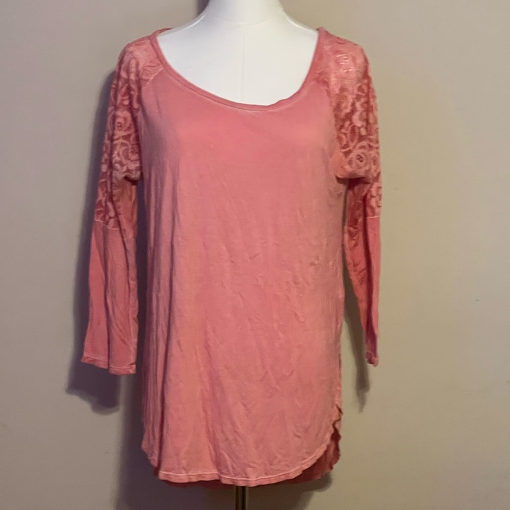 Arizona Jean Pink Lace Long Sleeve Top